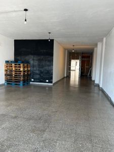 Se alquila piso comercial en pleno centro Imagem 2 de 15