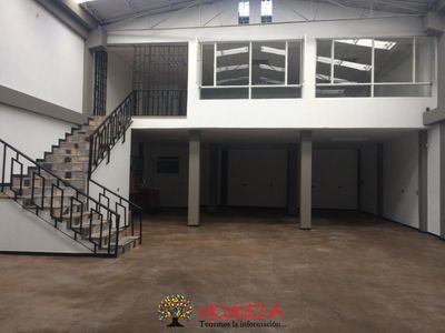 SE ARRIENDA BODEGA PRADO VERANIEGO