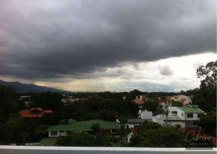  SE VENDE APTO. EN CONDOMINIO VERTICAL 3ER. PISO EN PINARES CERCA DE MOMENTUM