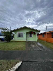  Se vende Casa de Esquina en Valle Dorado Chorrera