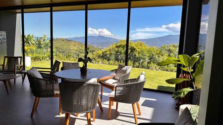 Se vende casa en condominio Cerro Alto Guachipelin de Escazú