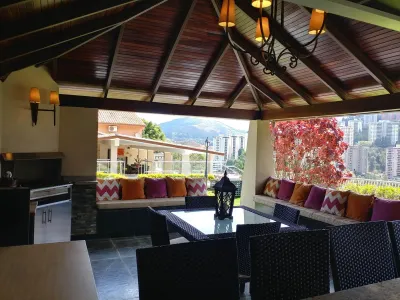 Se Vende Casa En Lomas De Prados Del Este 25-20624 Yf