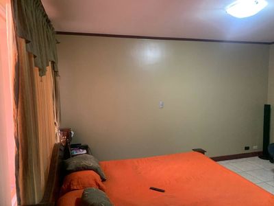  Se vende casa en Residencial Verolís Heredia.