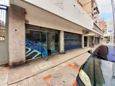 Se Vende Excelente Local Comercial En La Avenida Victoria 24-18285