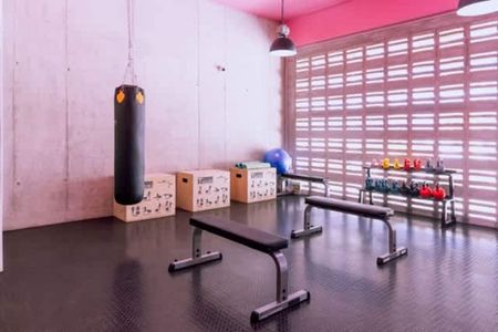  SECRT ALQUILA 1 Habitaciones 1 baño 1 parqueo. Sabana A 200 mts de la contraloría