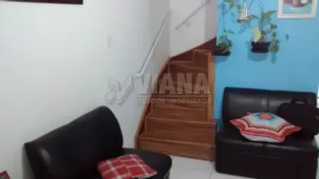 Sobrado à Venda com 2 Dormitórios no Bairro Campestre em Santo André