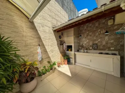 Sobrado na Guilhermina à venda e locação