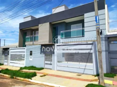 SOBRADO NO BAIRRO AGUA LIMPA PARK