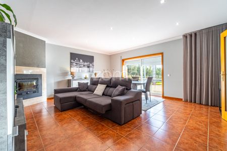 T3 com lugar de garagem e duas varandas