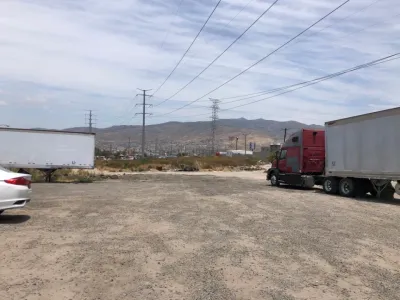 TERRENO COMERCIAL EN LOMAS DEL MATAMORO