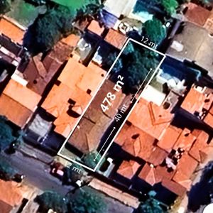 Terreno en venta con edicación a demoler en Asunción