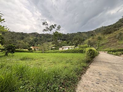 TERRENO\/LOTE EN VENTA