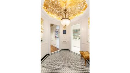 The Apthorp, 2211 Broadway