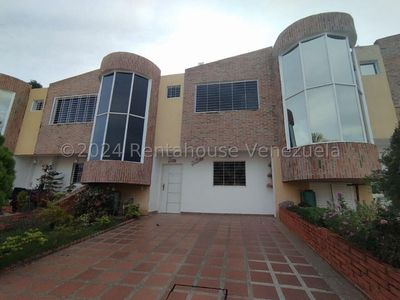 Townhouse en alquiler ubicado en Sabana del Medio San Diego Carabobo Venezuela Cod 25-4828