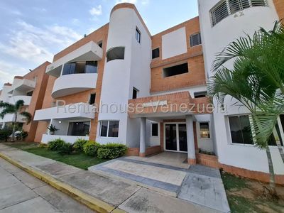 Townhouse en venta ubicado en la Esmeralda San Diego Carabobo Codigo 25-18560 Eloisa Mejia Foto 3 de 20