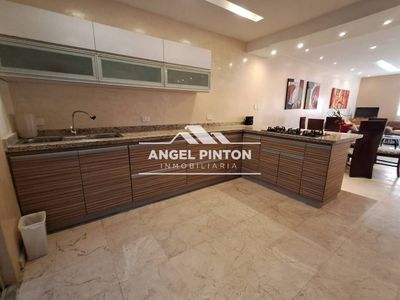 TOWNHOUSE VENTA MONTE BELLO MARACAIBO API 0292