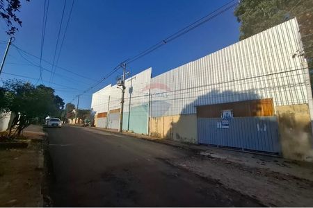 TRES DEPOSITOS EN ZONA SALEMMA SAN LORENZO BARCEQUILLO