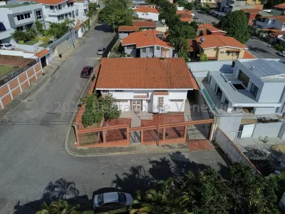 -% #/tu Futuro Comienza Aqui /* Tu Nueva Propiedad Espera Por Ti.- Casa En Venta En Urb Santa Elena Barquisimeto