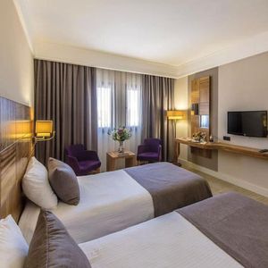 Tu Habitacion como inversion en Hotel Ramada Foto 1 de 10