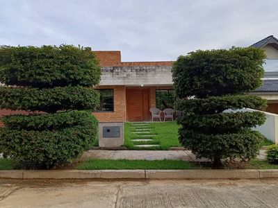 ¡Tu hogar de ensueño en Lomas del Country! Imagem 2 de 11