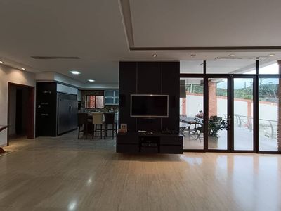 ¡Tu hogar de ensueño en Lomas del Country! Imagem 4 de 11