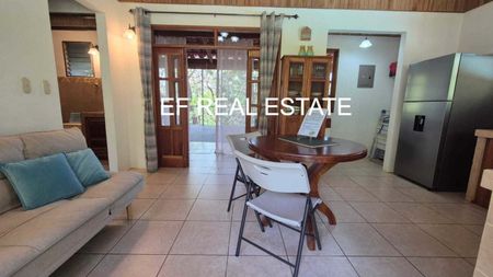  TURRUBARES ¡¡¡ PROPIEDAD CON 2 CASAS PISCINA RODEADO DE NATURALEZA