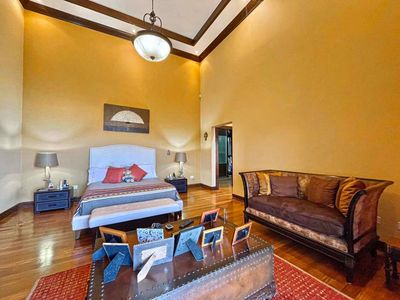 Tuscany Heights luxury home near the Monasterio