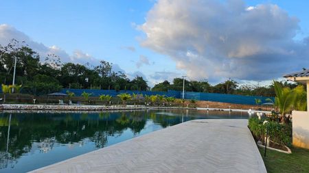  Vendo amplia casa en playa dorada