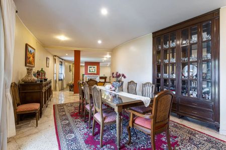 Vendo amplia residencia. Barrio San Cristobal Foto 2 de 5