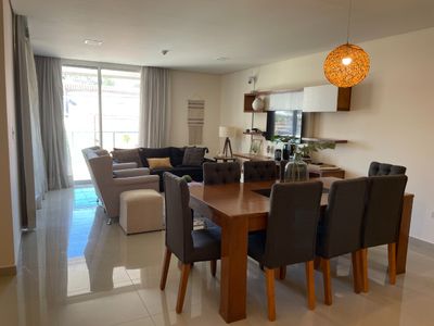 Vendo Amplio Departamento. Las Mercedes. Cod Cp