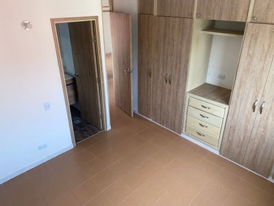 VENDO APARTAMENTO  PISO 8  REMODELADO CON ASCESOR PARQUEADERO PROPIO  Y PISCINA  EN CALI -VALLE Foto 8 de 10