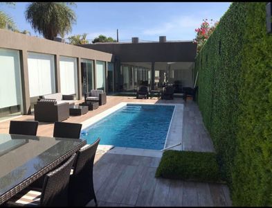 Vendo casa amoblado con generador incluido en Asunción