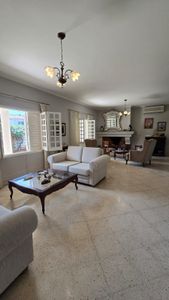 Vendo Casa Colonial Con Terreno Amplio. Barrio Mburucuya. Cod 037mbu