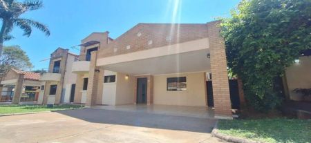 VENDO CASA EN BOULEVARD CONFEDERACIÓN 