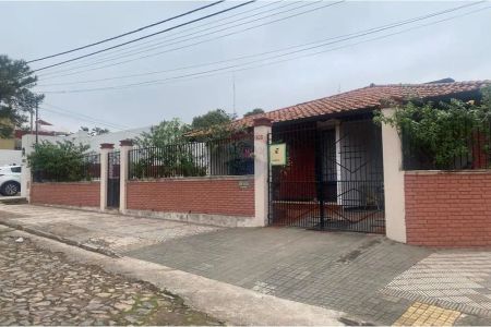 VENDO CASA EN ESQUINA – Bº SAN CRISTÓBAL