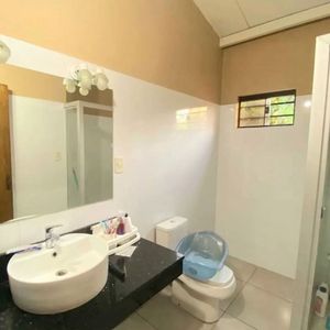 VENDO CASA EN LAMBARE COD 4904