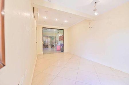 VENDO CASA EN LAMBARE ZONA CACIQUE COD 4790 Picture 2 of 8