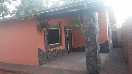 VENDO CASA EN LUQUE AREGUA COD 4741
