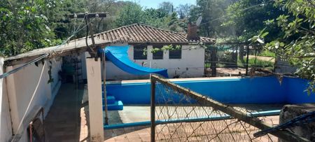 VENDO CASA EN LUQUE YKUA DURE COD 2438 PRECIO: 720.000.000 GS