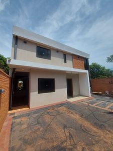 Vendo Casa En Luque Zona Municipalidad Foto 2 de 11