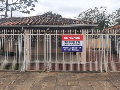 VENDO CASA EN MARIANO ROQUE ALONSO, EXCELENTE UBICACIÓN!!!