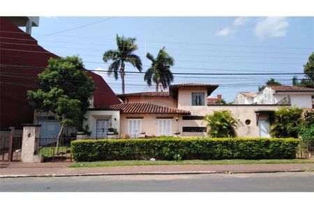 VENDO CASA EN OFERTA PARA INVERSORES INMOBILIARIOS 24 MTRS DE FRENTE-BO. MBURUCUYA