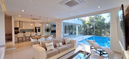 VENDO CASA EN SAN BERNARDINO, 4 DORMITORIOS, BARRIO SUNSET HILLS