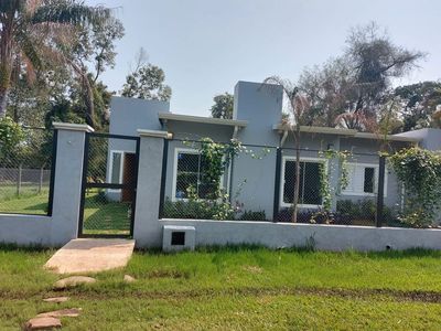 Vendo Casa en San Bernardino Semi Nueva, Zona Lago Azul