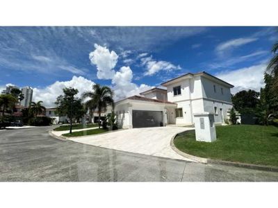 VENDO CASA EN SANTA MARIA GOLF & COUNTRY CLUB ISLAND - EF