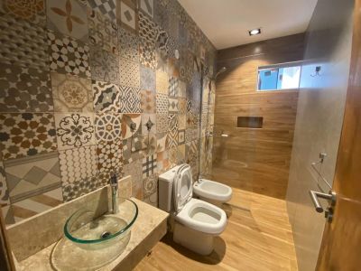 VENDO CASA NUEVA EN MARIANO ROQUE ALONSO ZONA SHOPPING MRA Foto 2 de 10