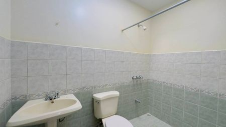 Vendo casa residencial privado frente Parque Industrial Zeta Cartago