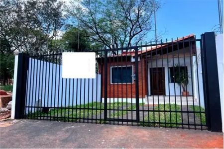 VENDO CHALET A ESTRENAR EN VILLA ELISA!!