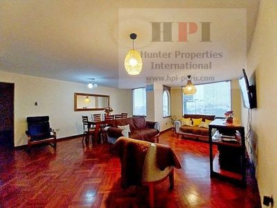 Vendo departamento 3Dorm. 2.5 baños 1 est. 5to. Piso 135m2 San Borja Foto 2 de 10