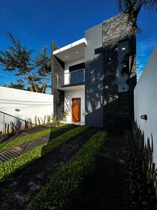 VENDO DÚPLEX A ESTRENAR